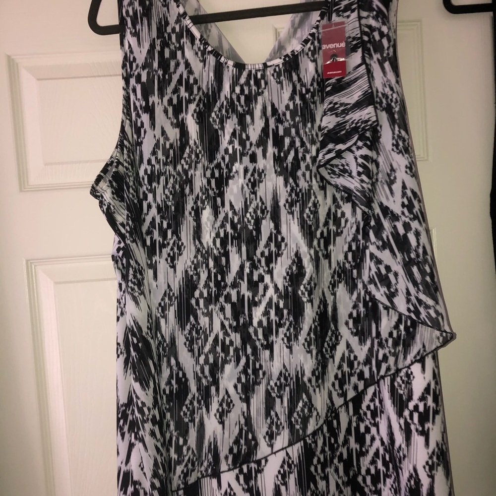 Black and white flowy blouse